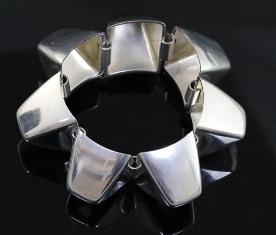 A 1960s Georg Jensen sterling silver bracelet no.139, 16.5cm.